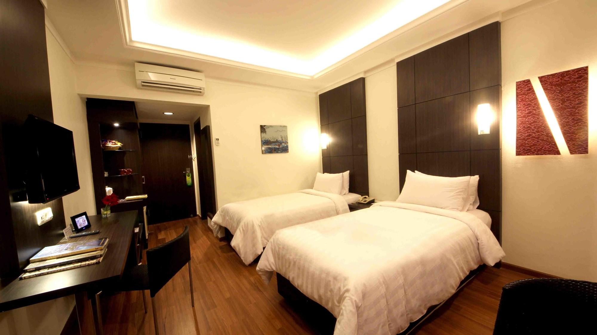Bentani Hotel & Residence Чиребон Экстерьер фото
