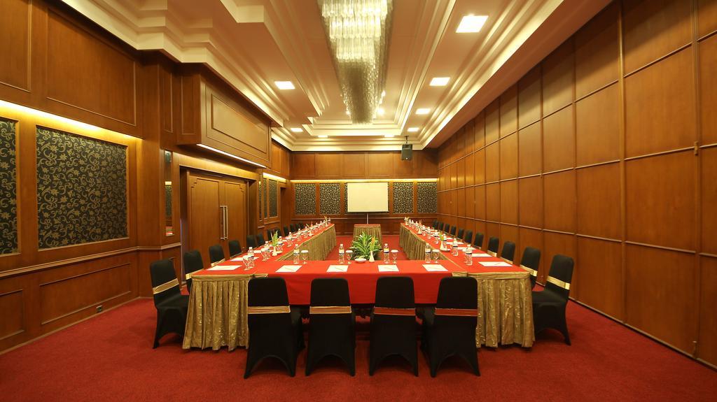 Bentani Hotel & Residence Чиребон Экстерьер фото