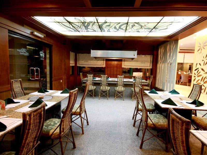 Bentani Hotel & Residence Чиребон Экстерьер фото